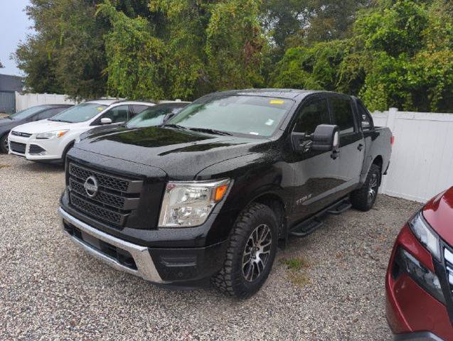 Certified 2024 Nissan Titan SV w/ SV Convenience Package AWD/4WD image 2
