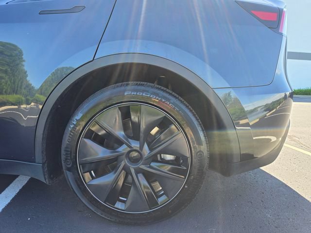 Used 2025 Tesla Model Y Long Range RWD image 11