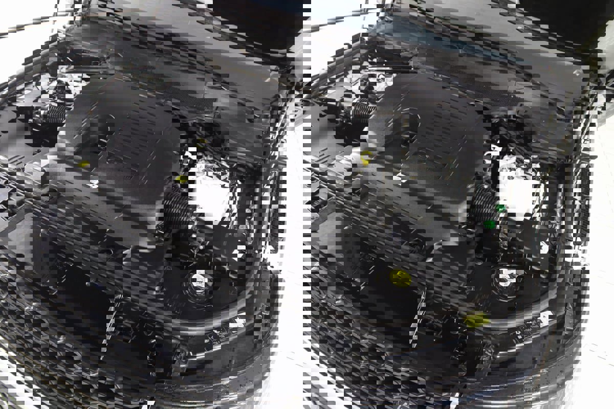 Used 2020 Land Rover Range Rover Sport SE image 21