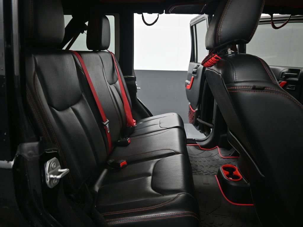 Used 2018 Jeep Wrangler Unlimited Rubicon AWD/4WD image 10