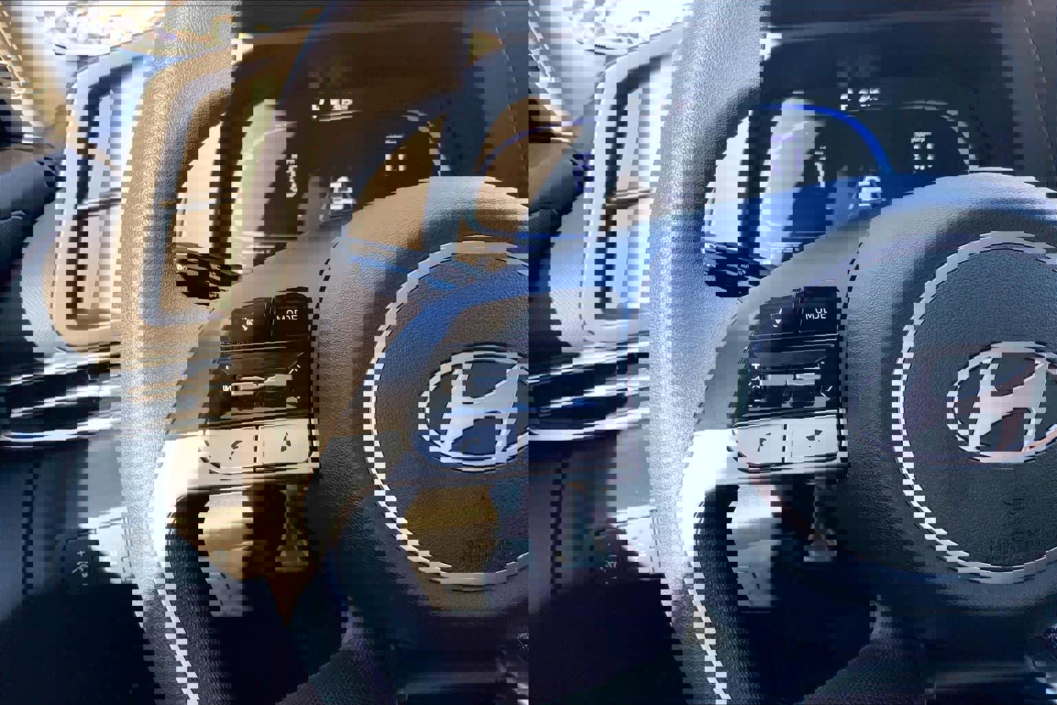 Certified 2024 Hyundai Elantra SE image 23