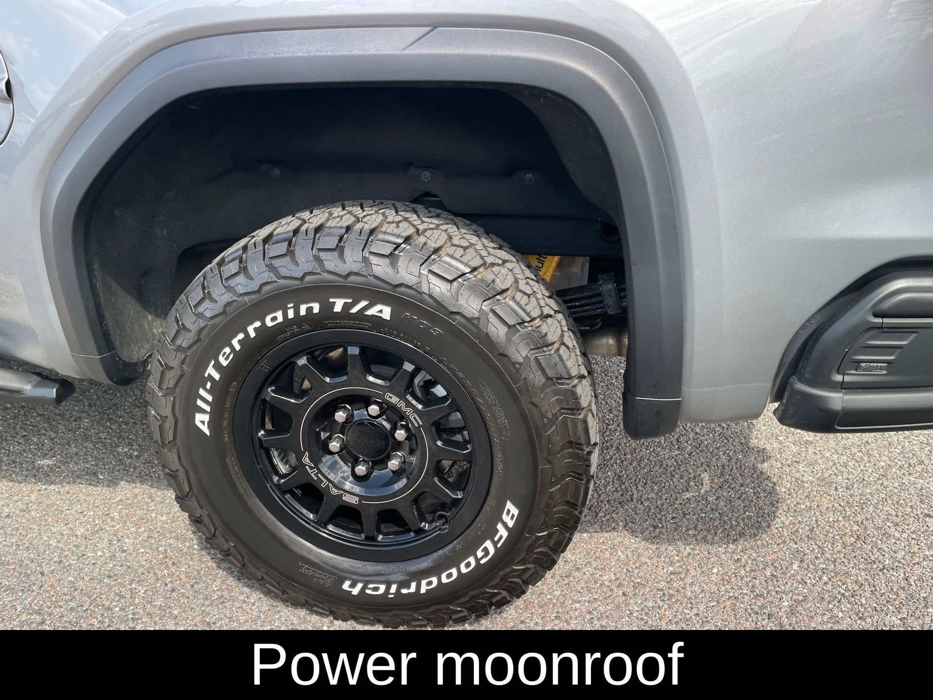 Used 2025 GMC Sierra 1500 AT4X w/ AT4X AEV Edition image 9