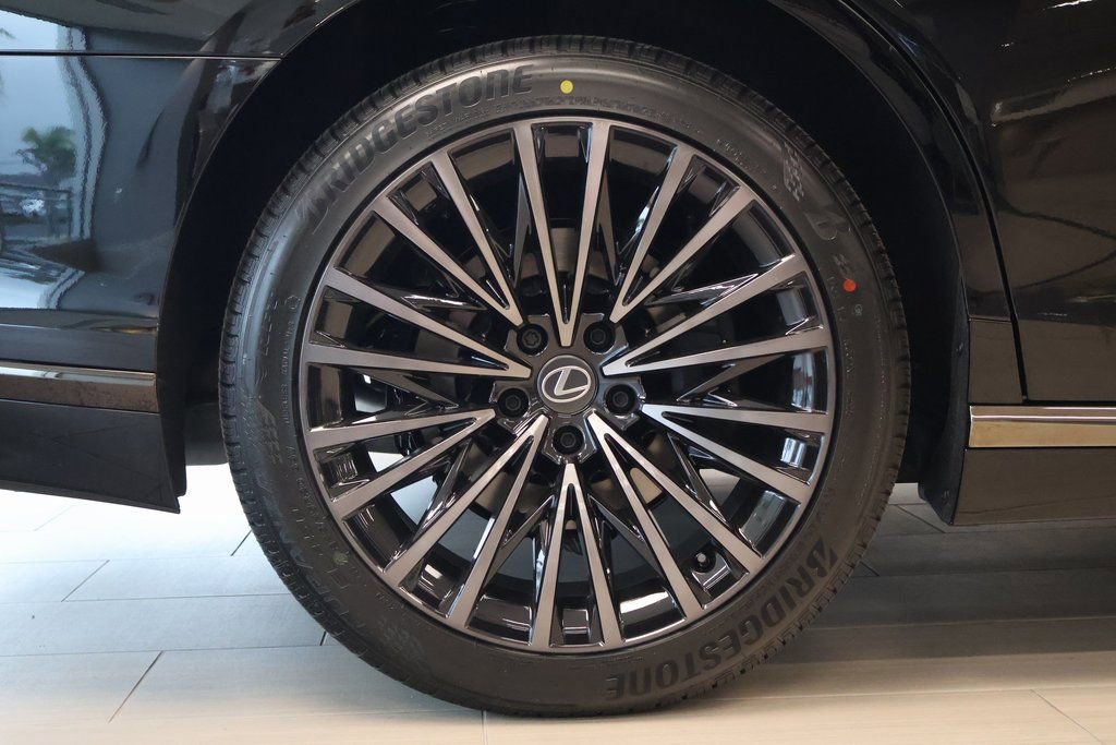 New 2026 Lexus LS 500 AWD image 11