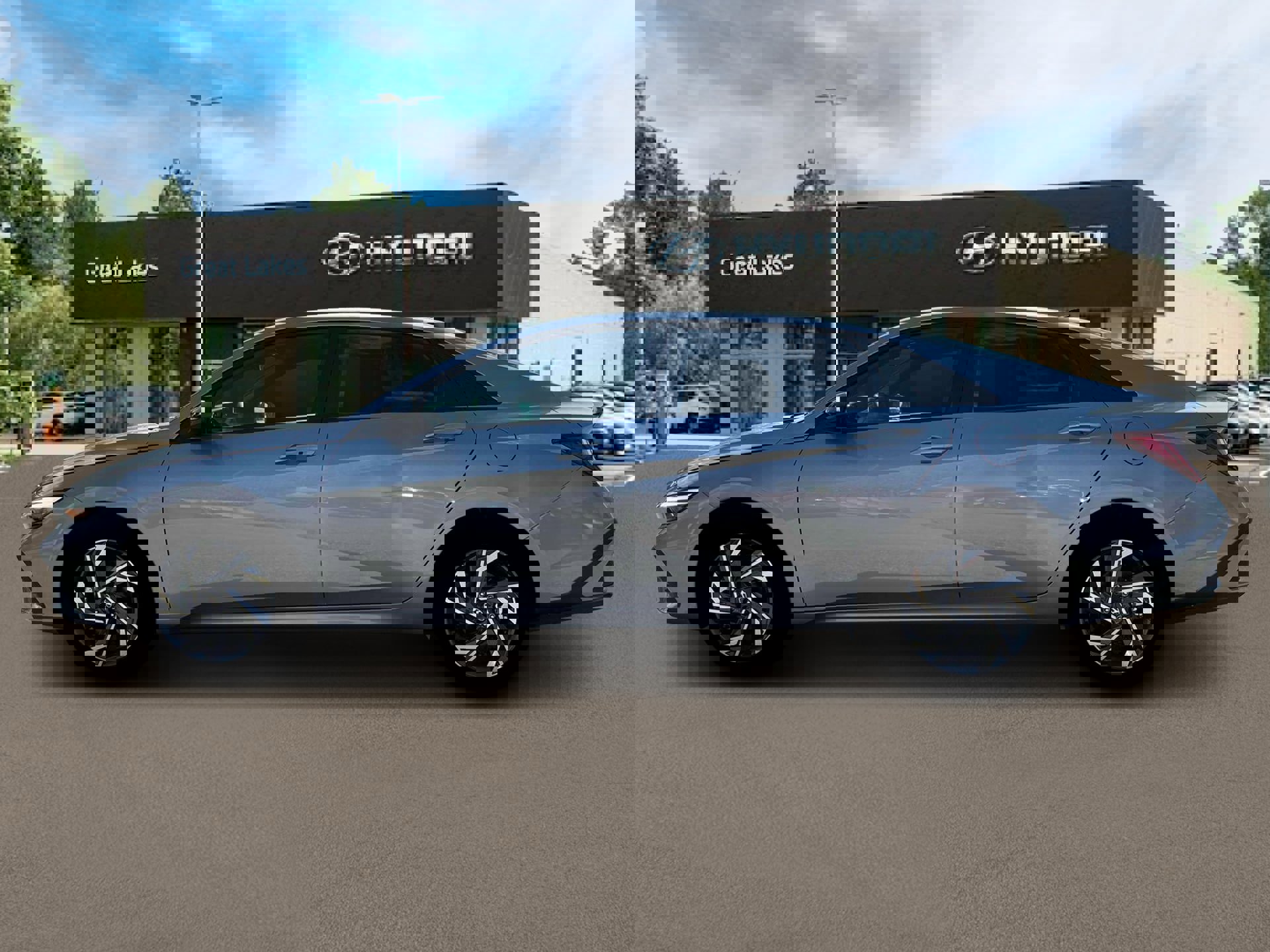 New 2025 Hyundai Elantra SEL image 3