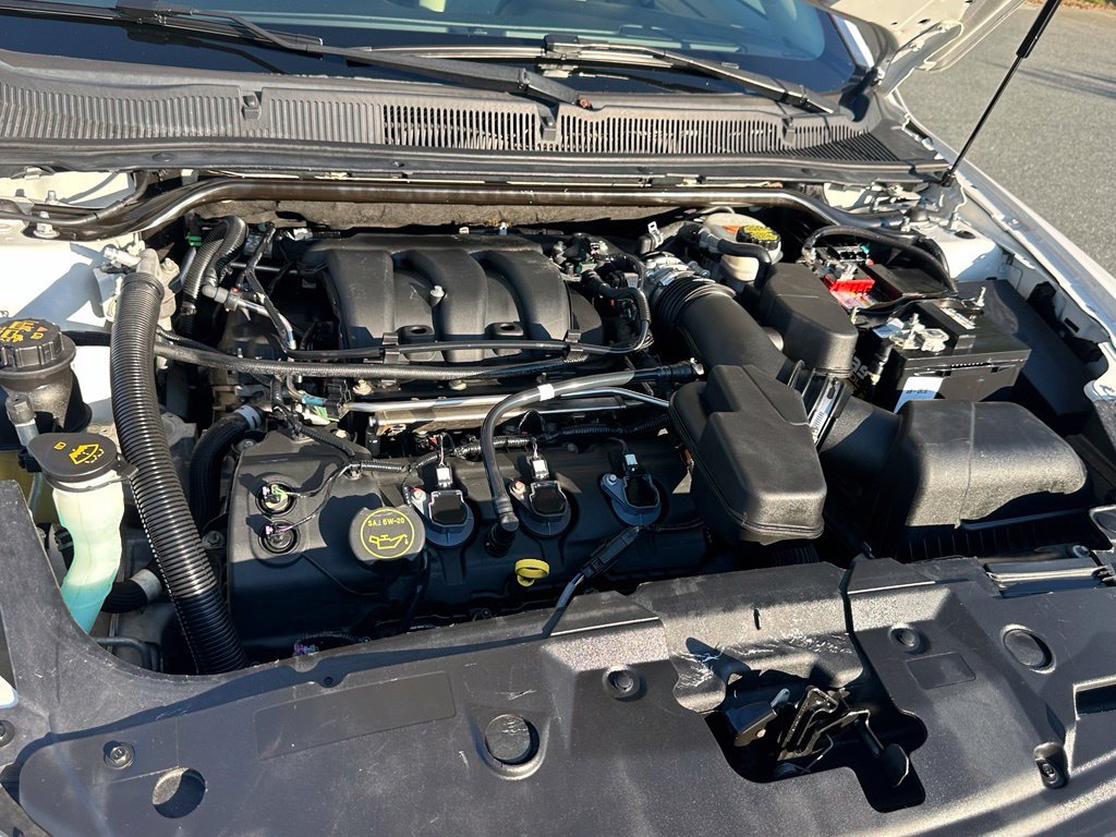 Used 2018 Ford Taurus SE FWD image 31