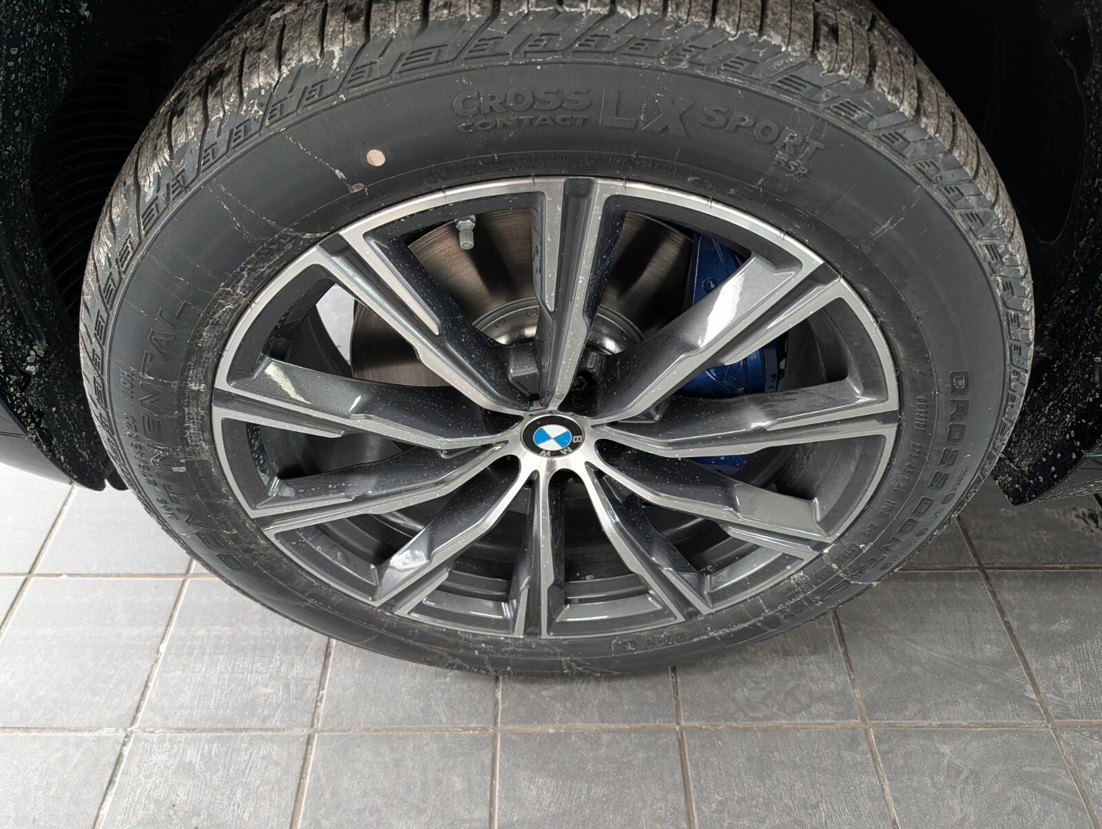 New 2026 BMW X5 xDrive40i w/ M Sport Package AWD/4WD image 9