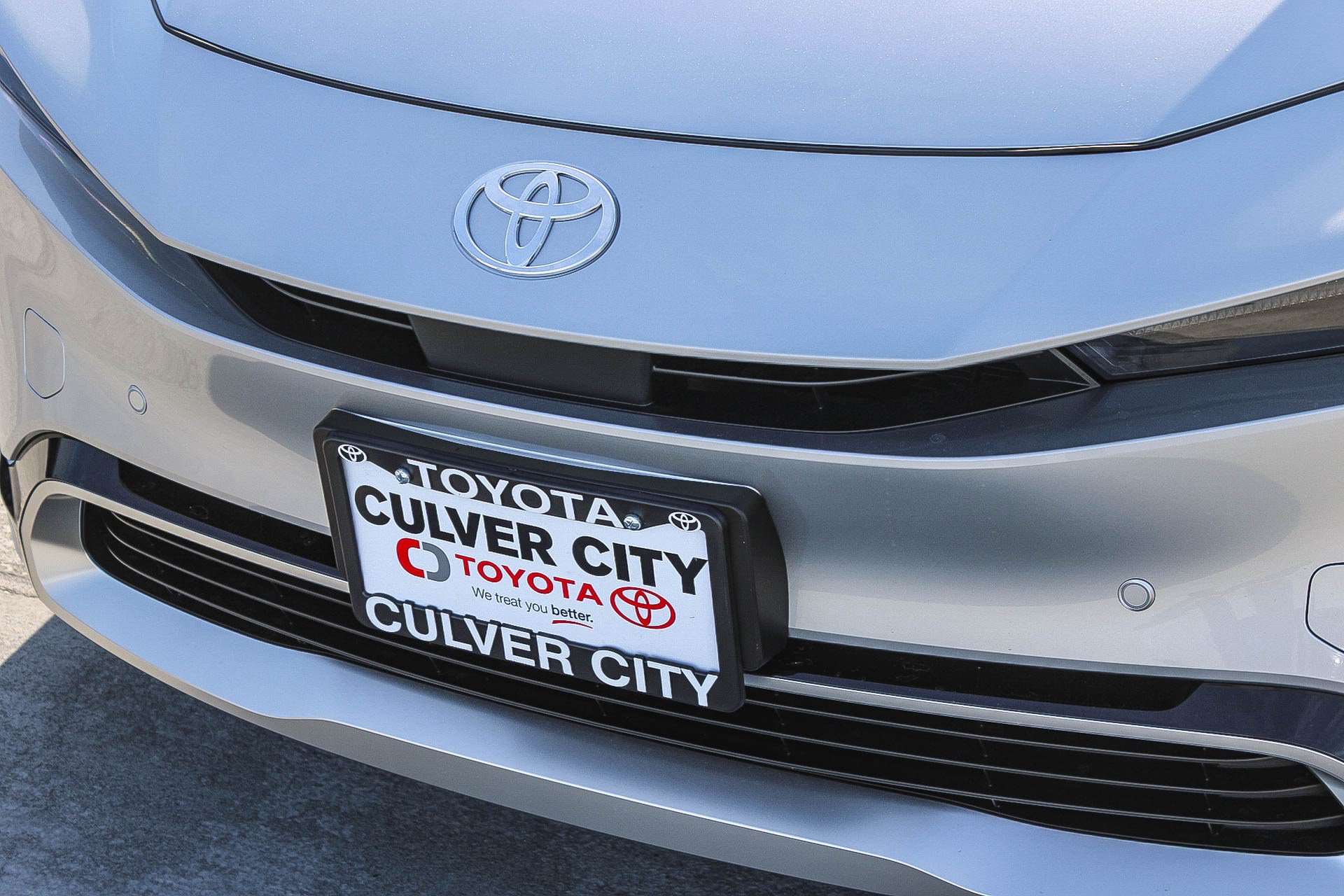 New 2026 Toyota Prius Plug-In Hybrid FWD image 6