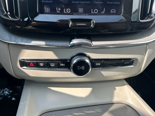 Certified 2023 Volvo XC60 B5 Plus w/ Climate Package AWD/4WD image 27