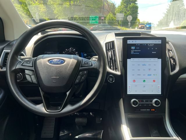 Used 2024 Ford Edge SE AWD/4WD image 13