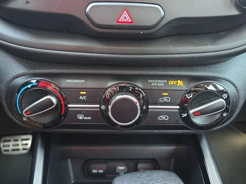 Used 2021 Kia Soul LX FWD image 25