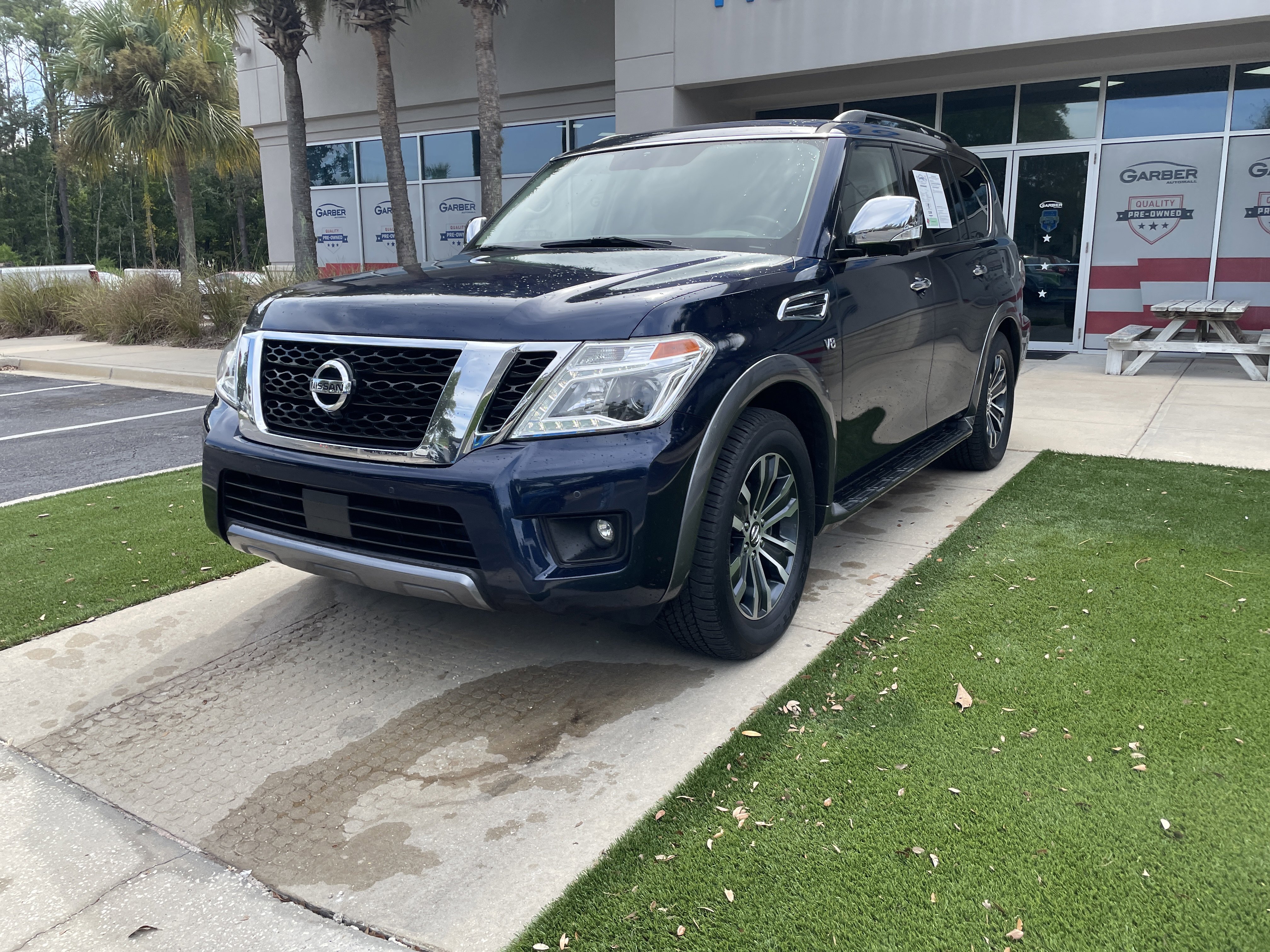 Used 2020 Nissan Armada SL image 3