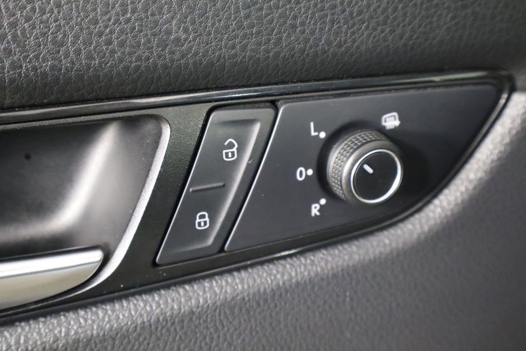 Used 2022 Volkswagen Passat 2.0T R-Line image 23