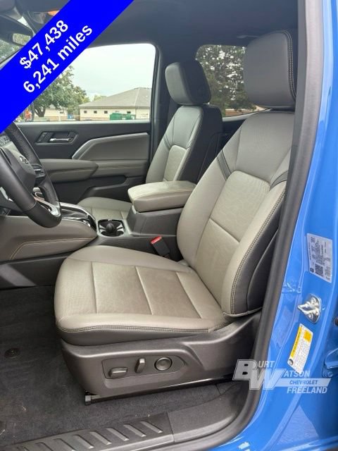 Used 2025 Chevrolet Colorado ZR2 w/ Technology Package AWD/4WD image 15