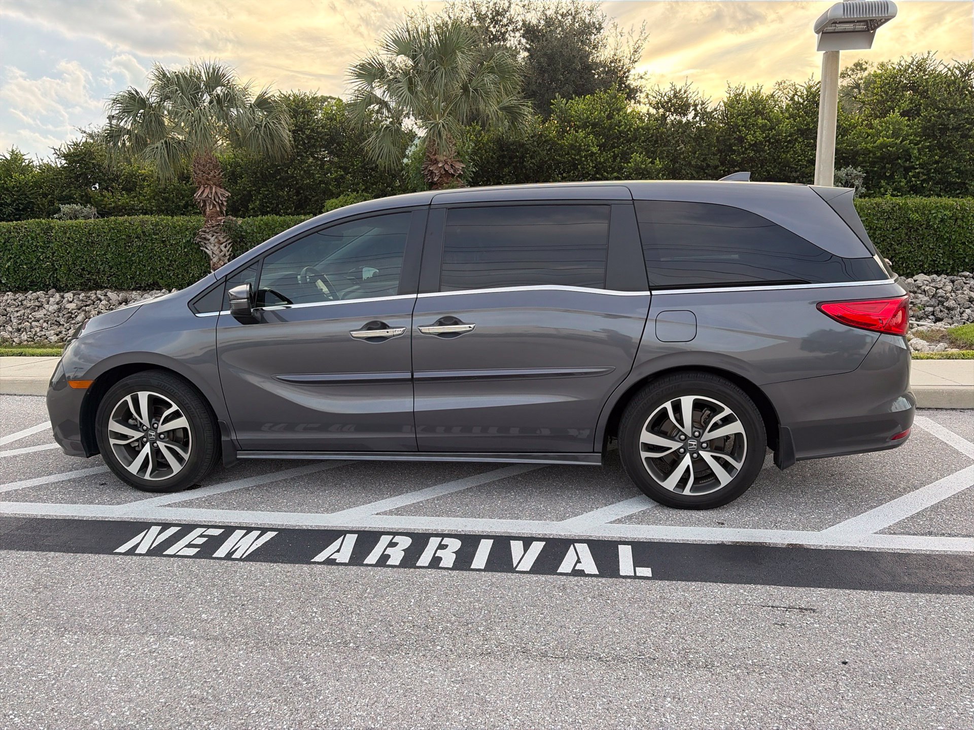 Used 2024 Honda Odyssey Touring image 11