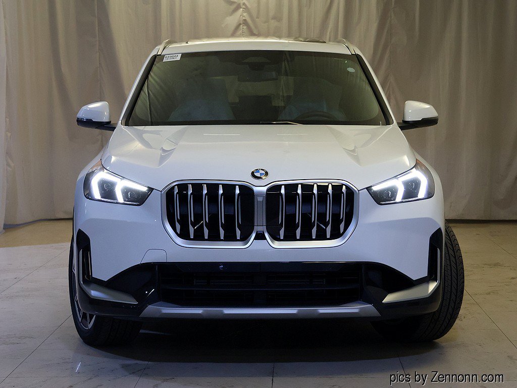 Used 2027 BMW X1 xDrive28i AWD/4WD image 5