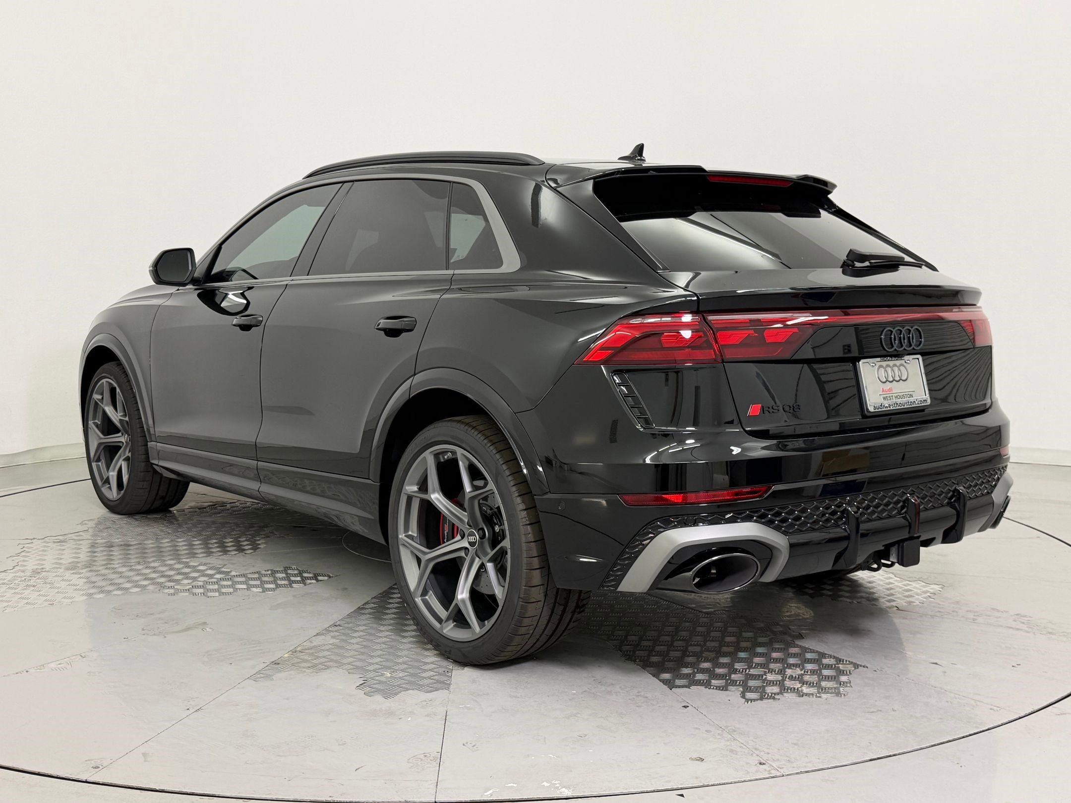 New 2026 Audi RS Q8 performance AWD/4WD image 3