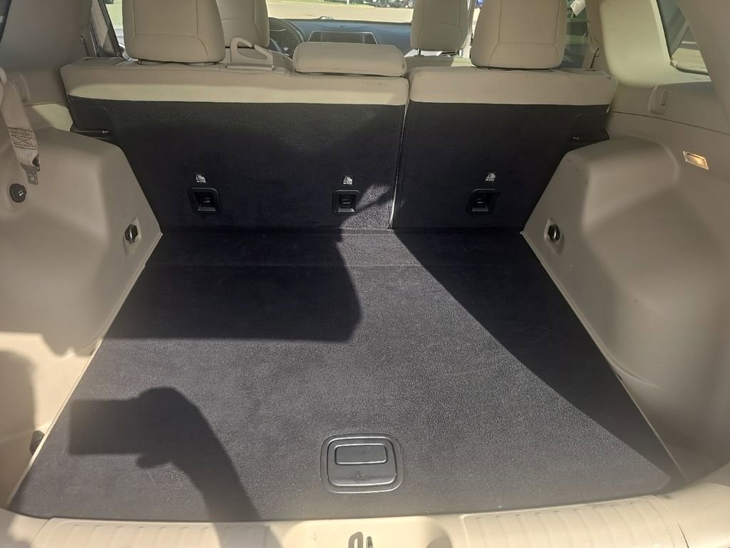 Used 2019 Jeep Cherokee Latitude w/ Popular Appearance Group FWD image 10