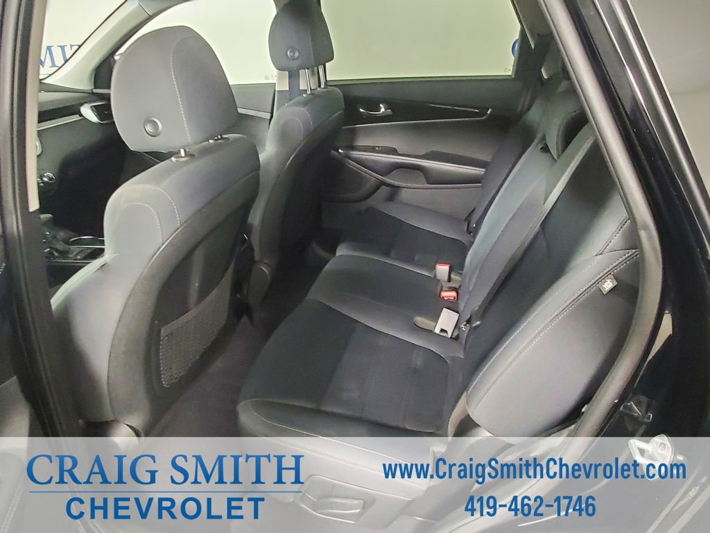 Used 2019 Kia Sorento LX image 11