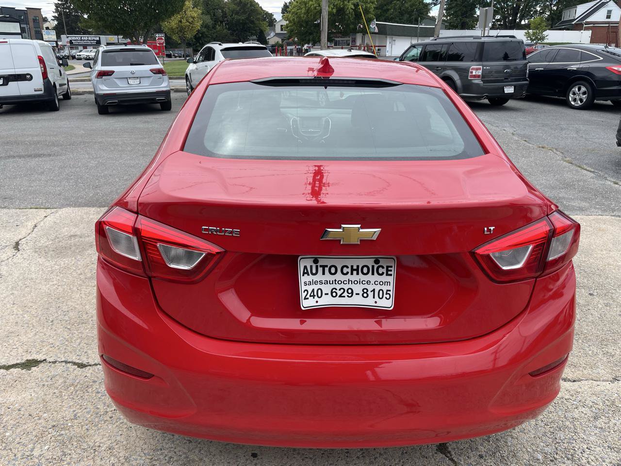 Used 2018 Chevrolet Cruze LT FWD image 12