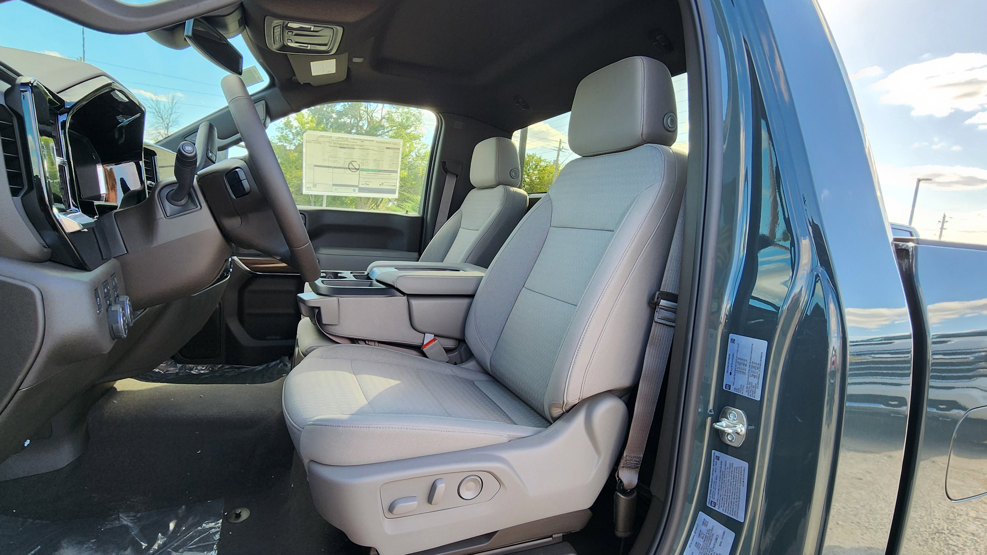 New 2026 Chevrolet Silverado 3500 LT w/ Convenience Package image 9