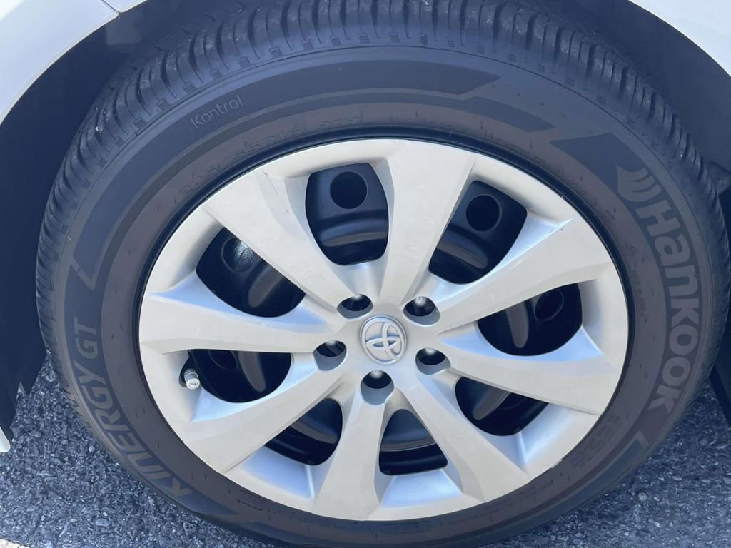 Used 2026 Toyota Corolla LE image 8
