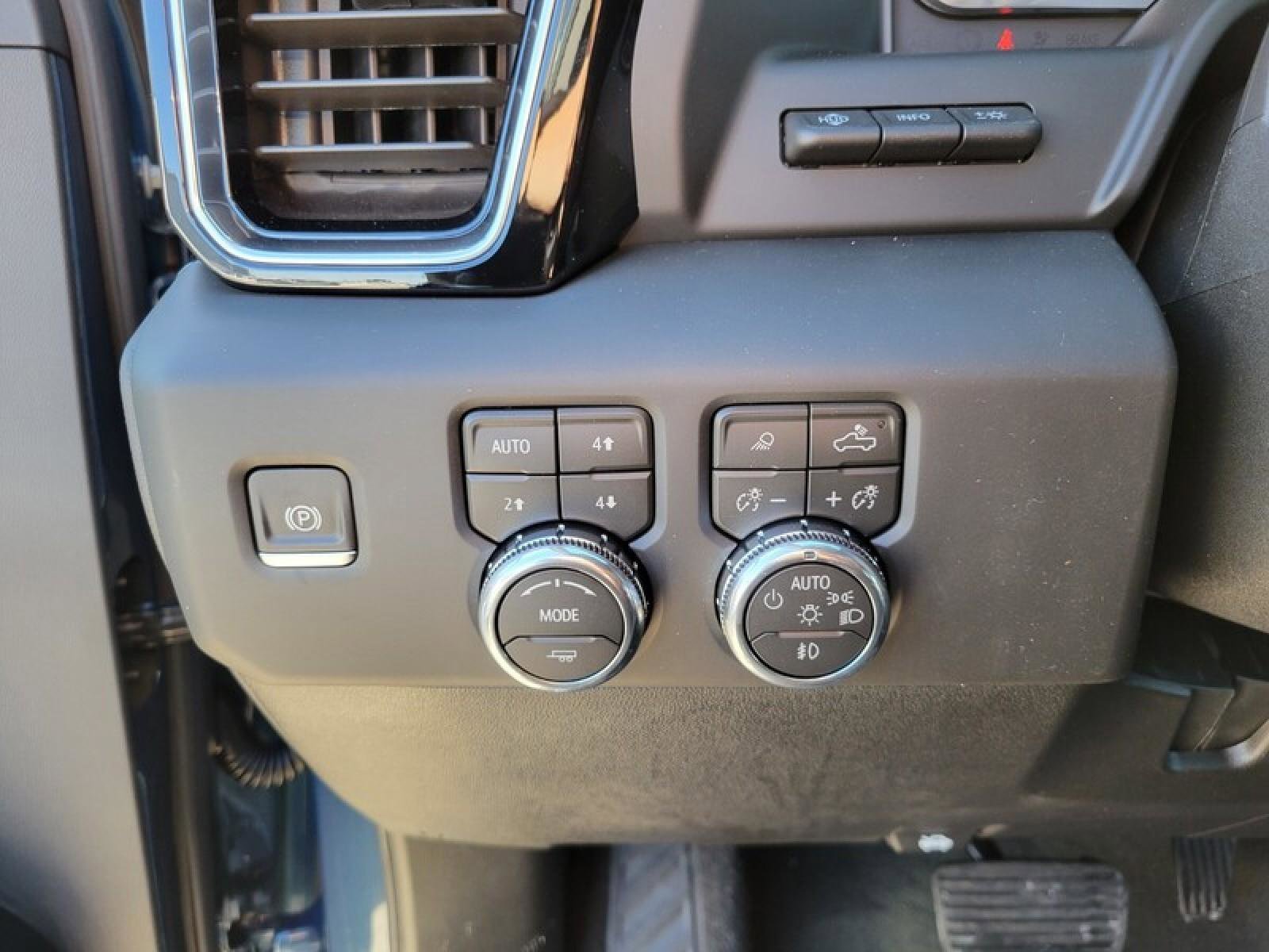 New 2026 GMC Sierra 2500 Denali w/ Denali Reserve Package image 18