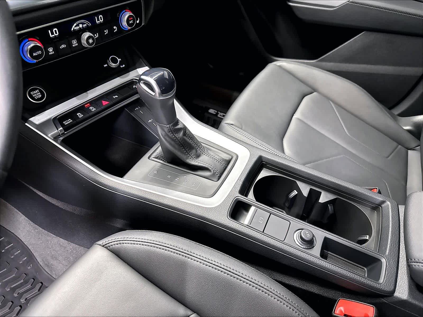 Certified 2025 Audi Q3 2.0T Premium AWD/4WD image 18