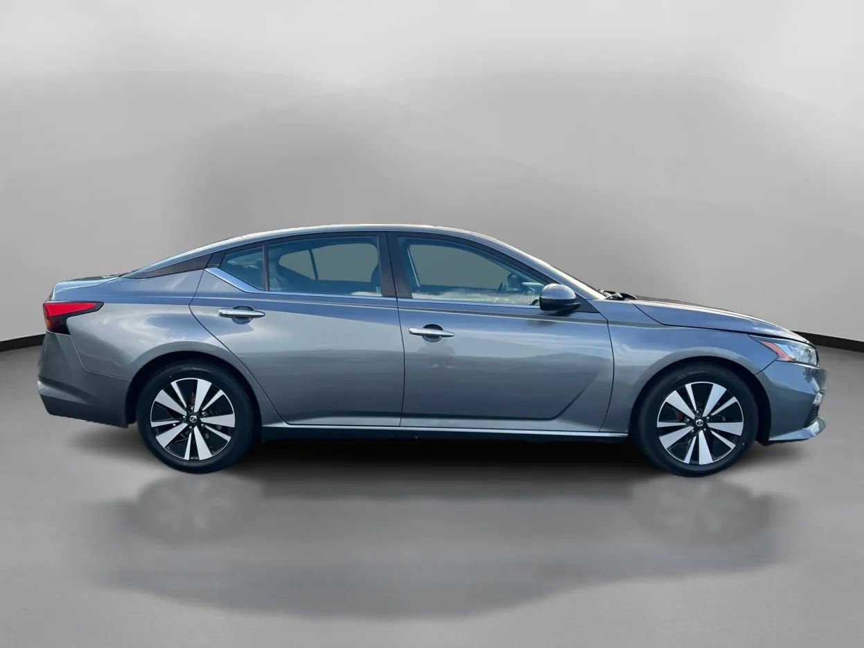 Used 2022 Nissan Altima 2.5 SV FWD image 7