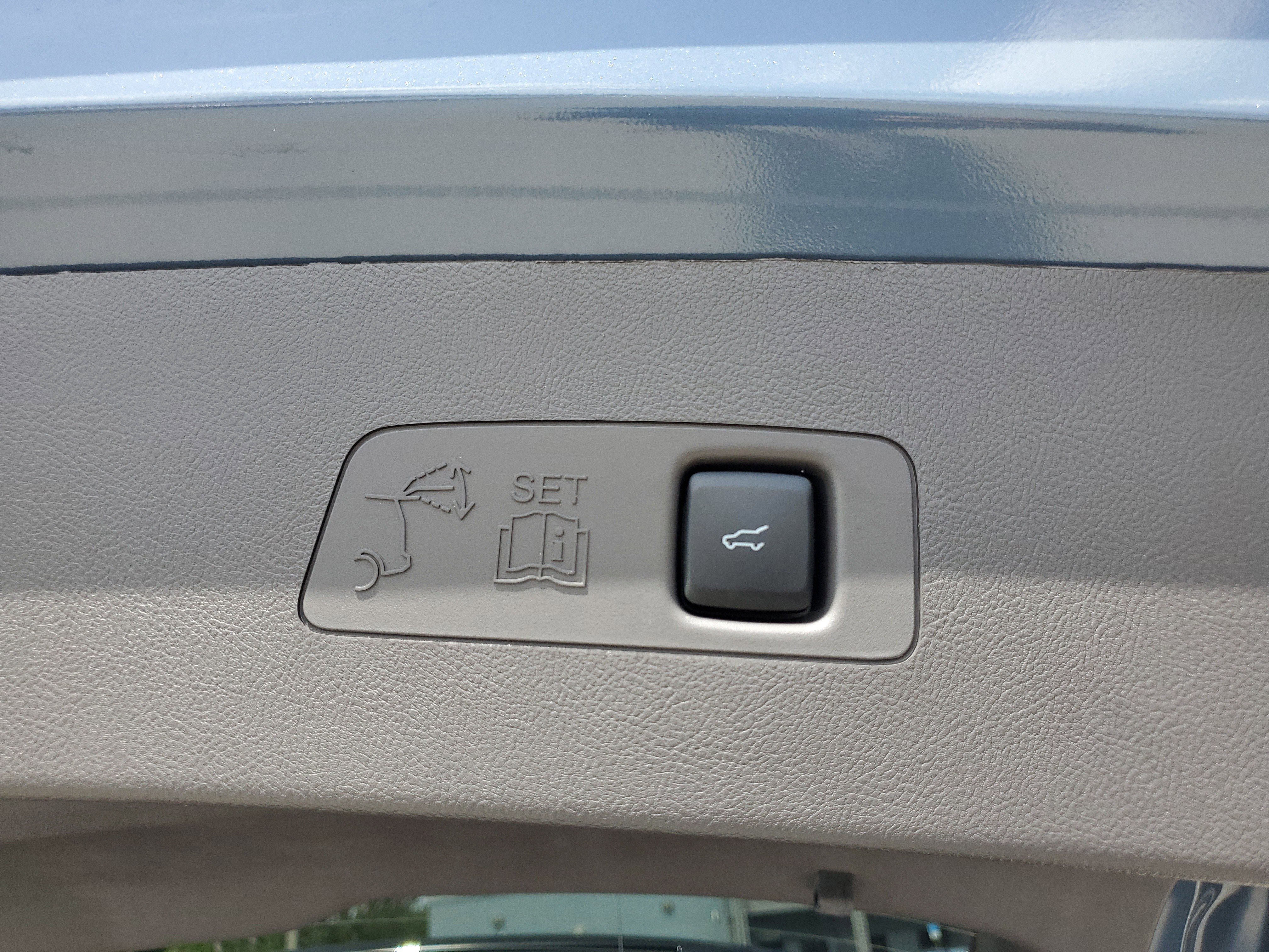 Certified 2024 Lincoln Corsair FWD image 9