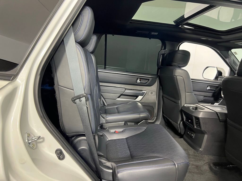 Used 2024 Toyota Sequoia Platinum image 31