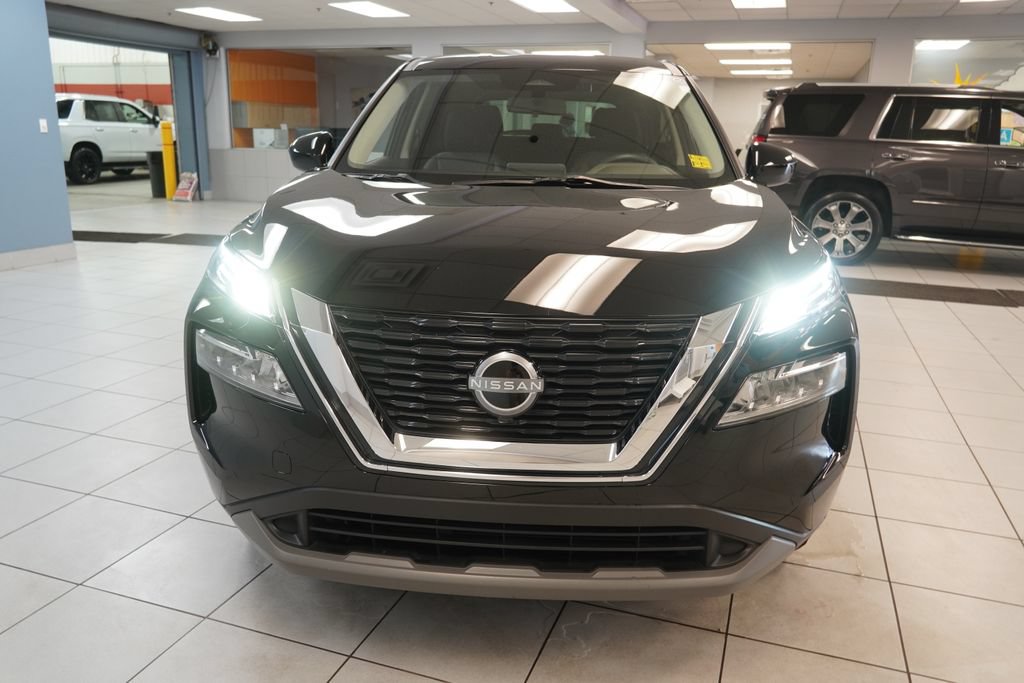 Used 2023 Nissan Rogue SV AWD/4WD image 14