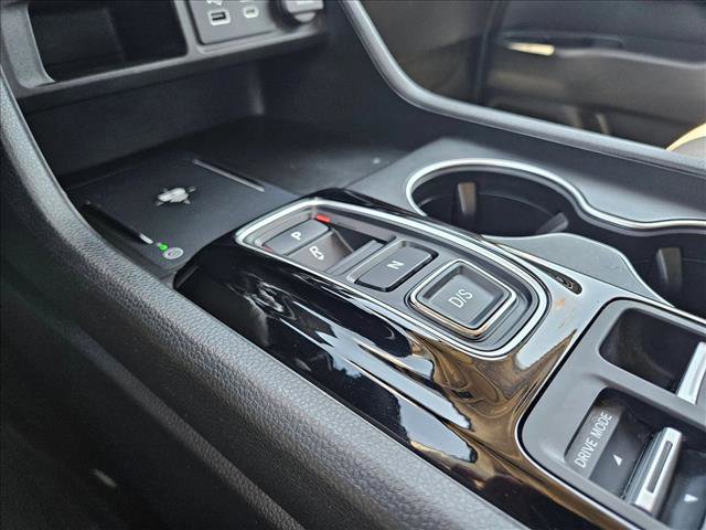 Used 2025 Honda Pilot Elite image 12