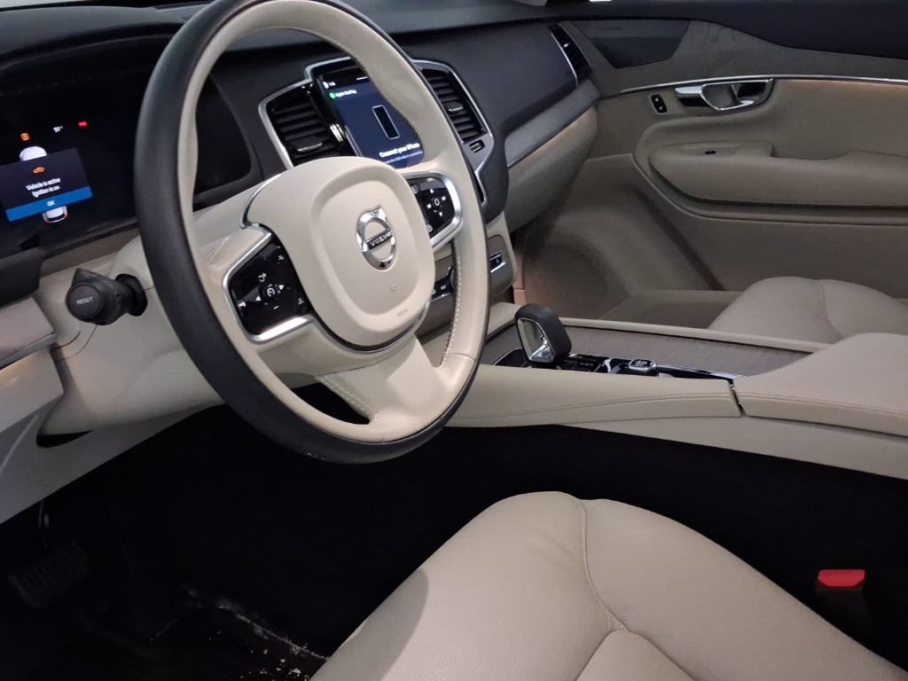 Certified 2025 Volvo XC90 B6 Plus w/ Protection Package Premier AWD/4WD image 23