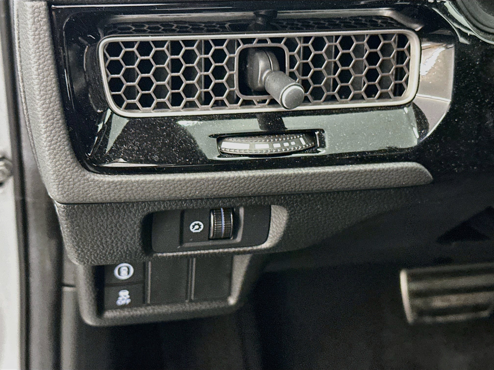 Used 2024 Honda Civic Sport image 17