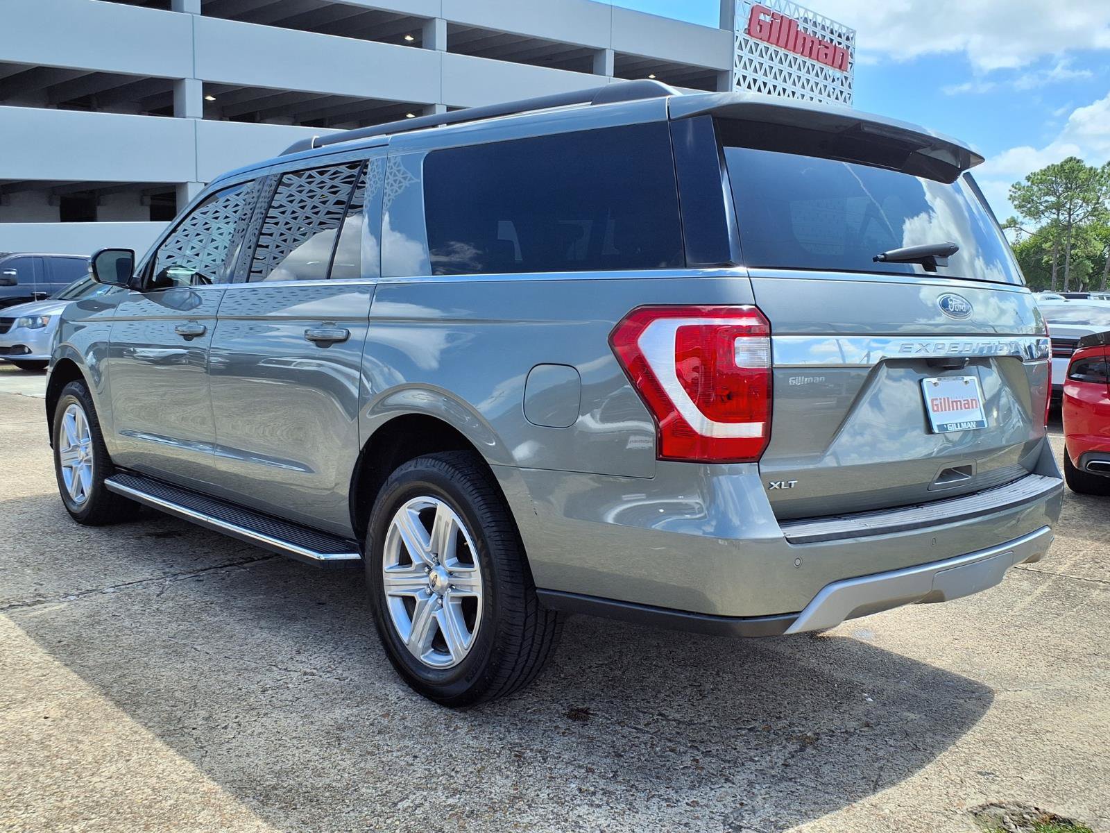 Used 2019 Ford Expedition Max XLT w/ Equipment Group 202A RWD image 4