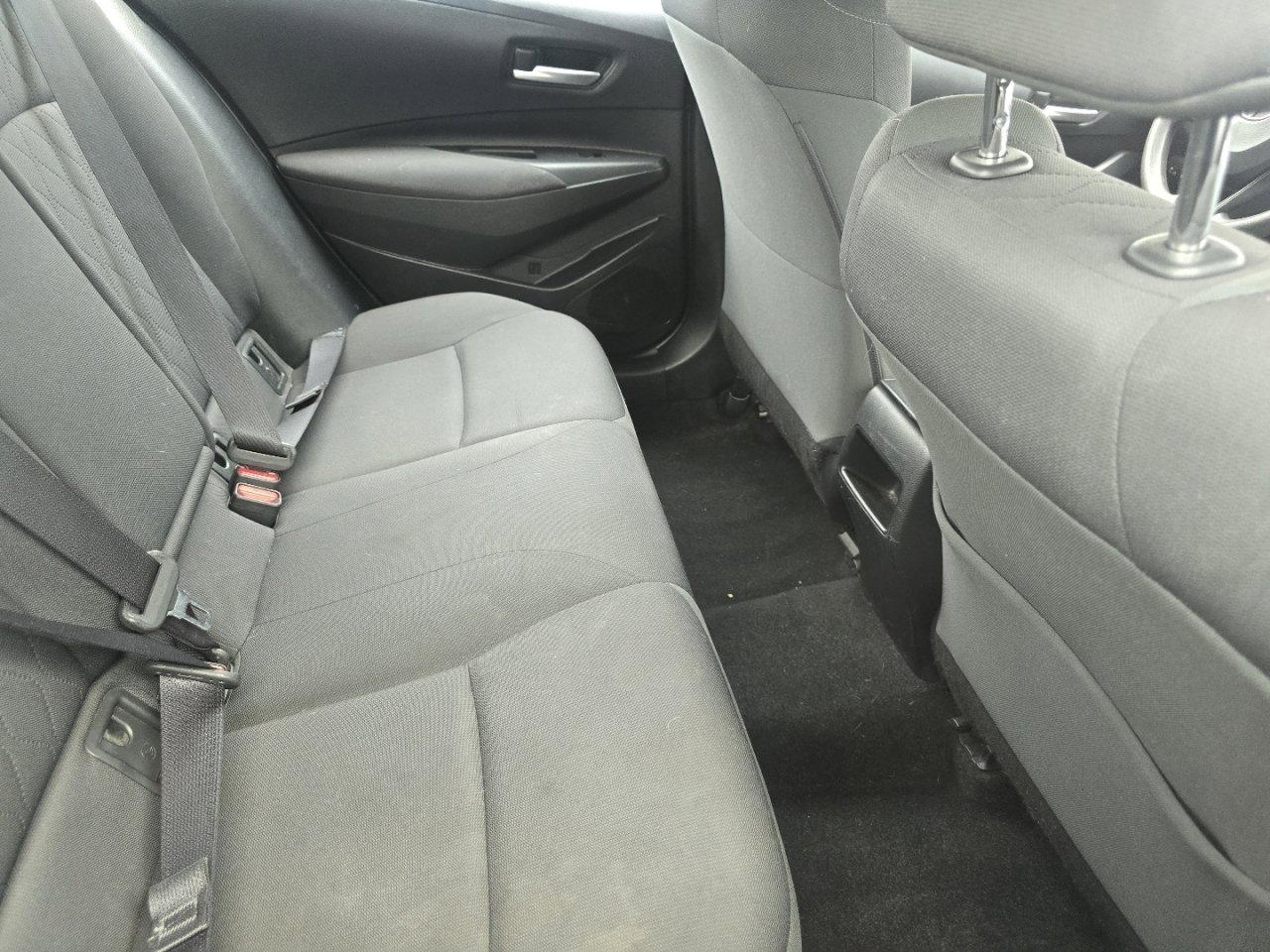 Used 2020 Toyota Corolla LE image 17