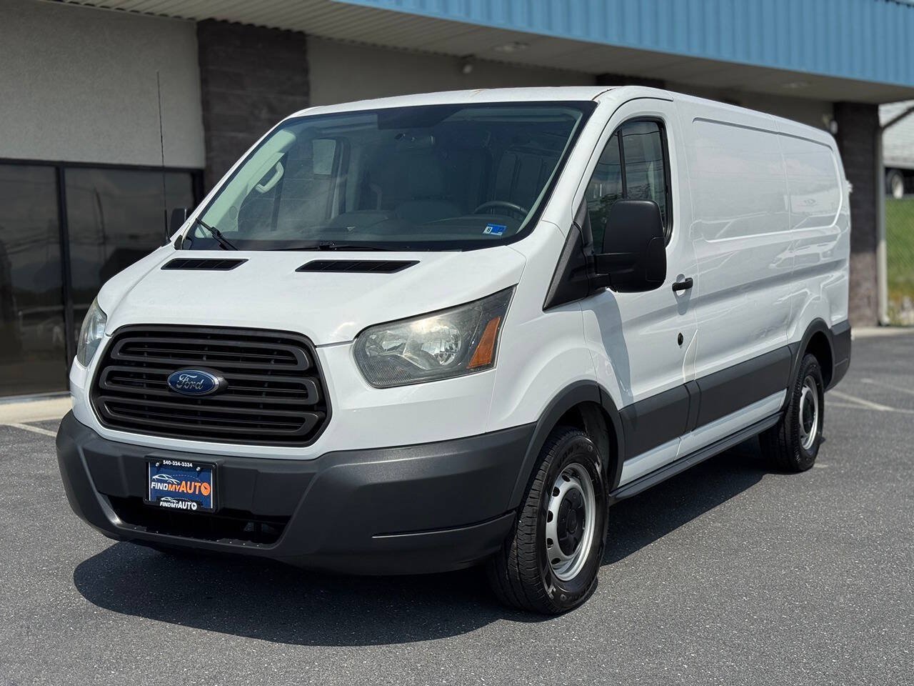 Used 2015 Ford Transit 150 130 Low Roof RWD image 2