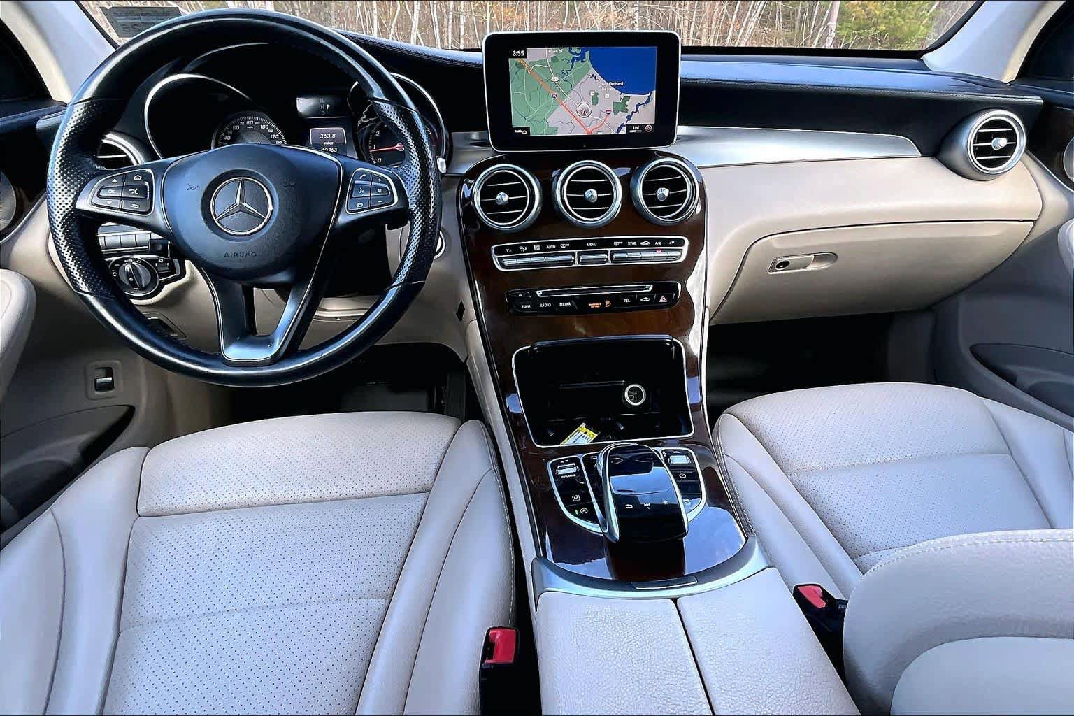 Used 2019 Mercedes-Benz GLC 300 4MATIC image 16