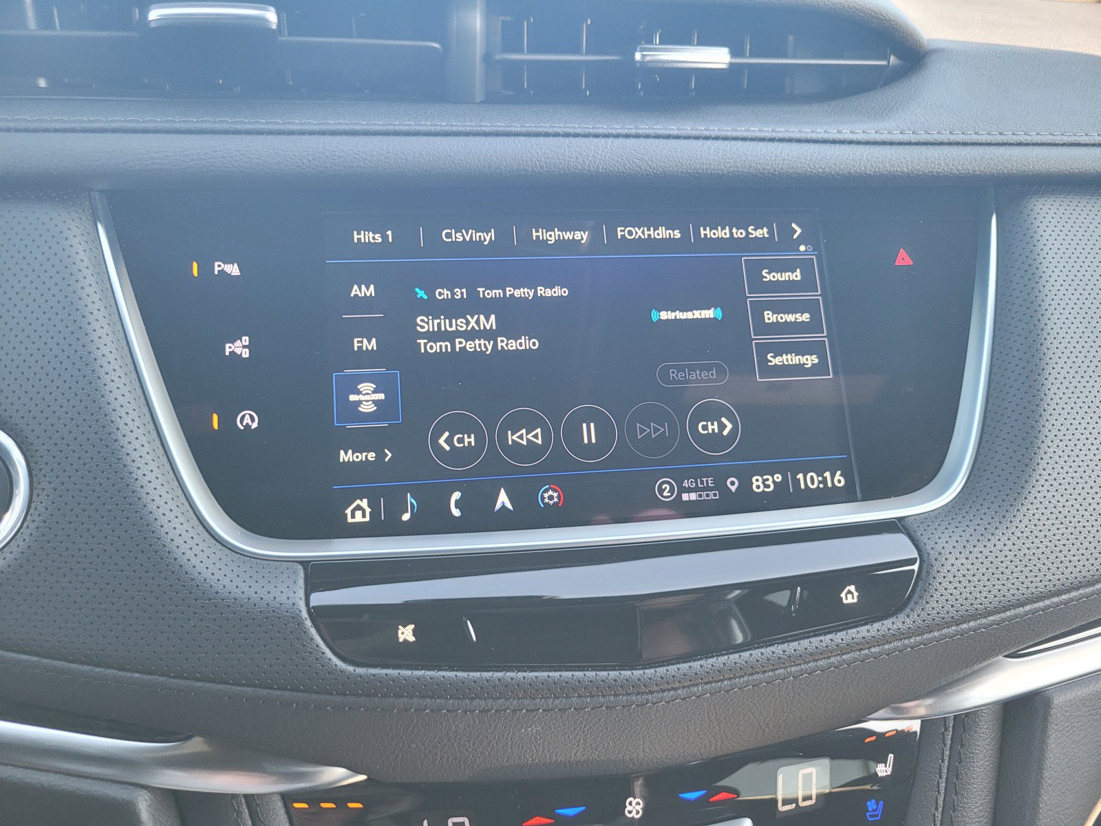 Used 2026 Cadillac XT5 Premium Luxury w/ Driver Assist Package FWD image 21