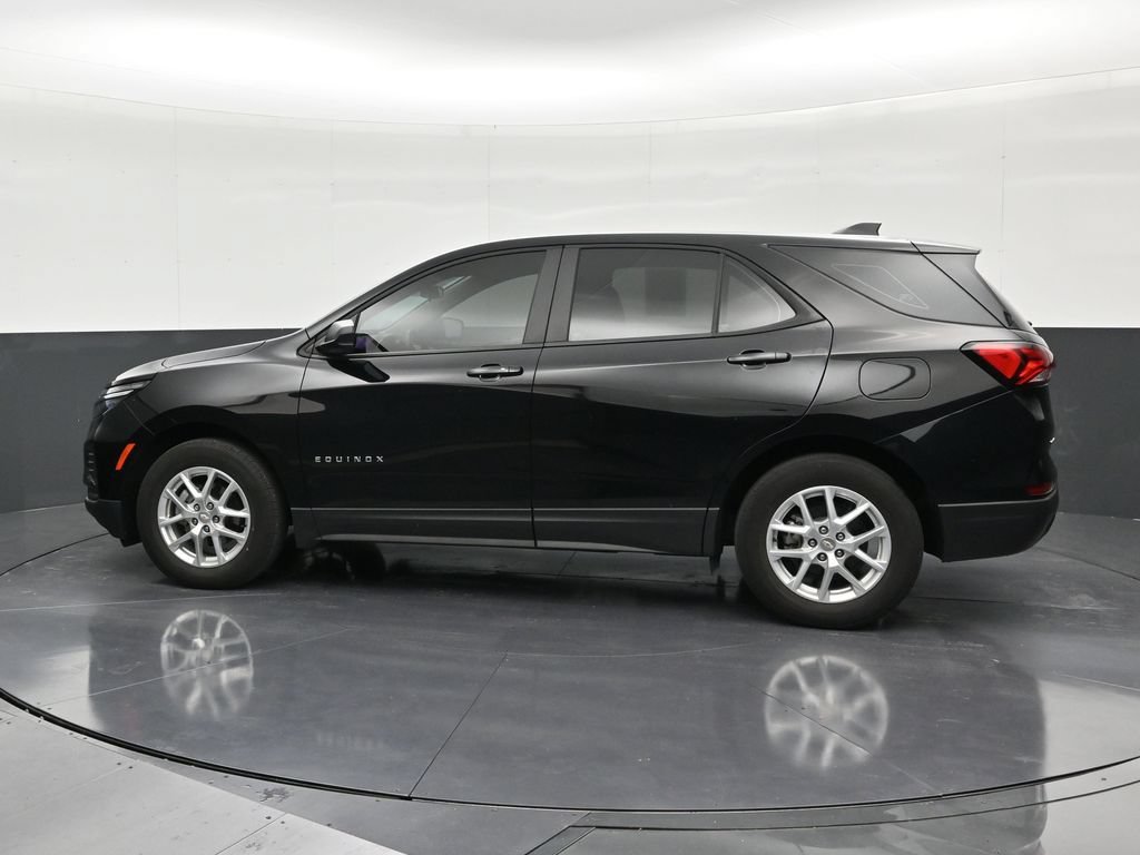 Certified 2024 Chevrolet Equinox LS FWD image 2