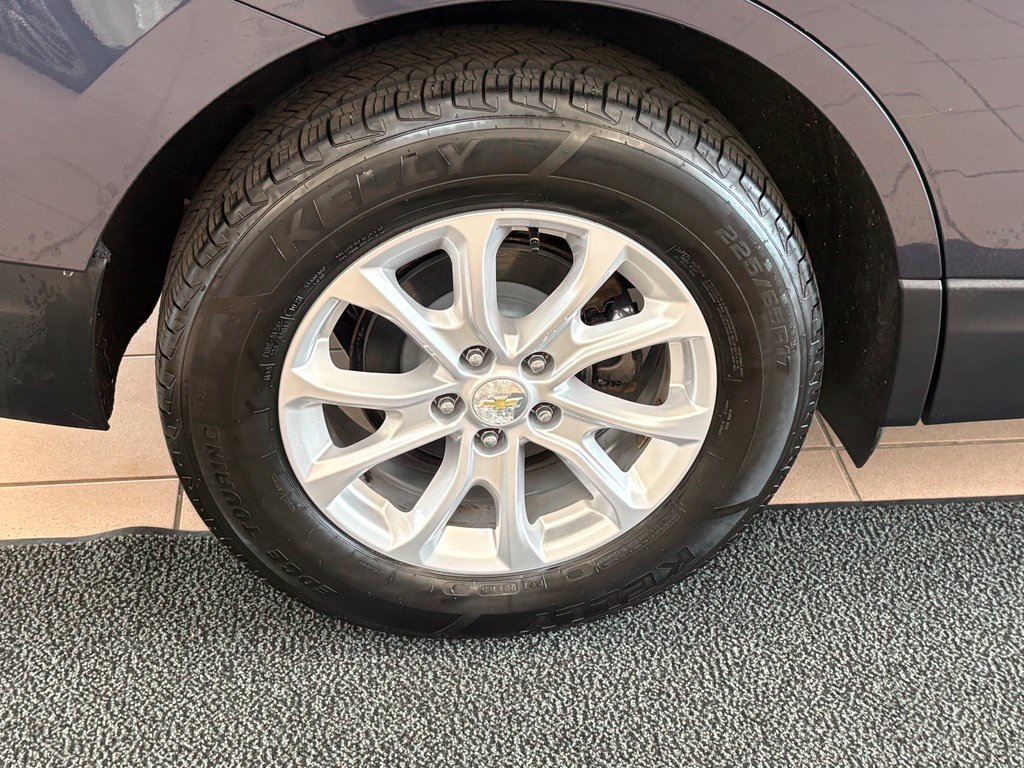 Used 2018 Chevrolet Equinox LT AWD/4WD image 13