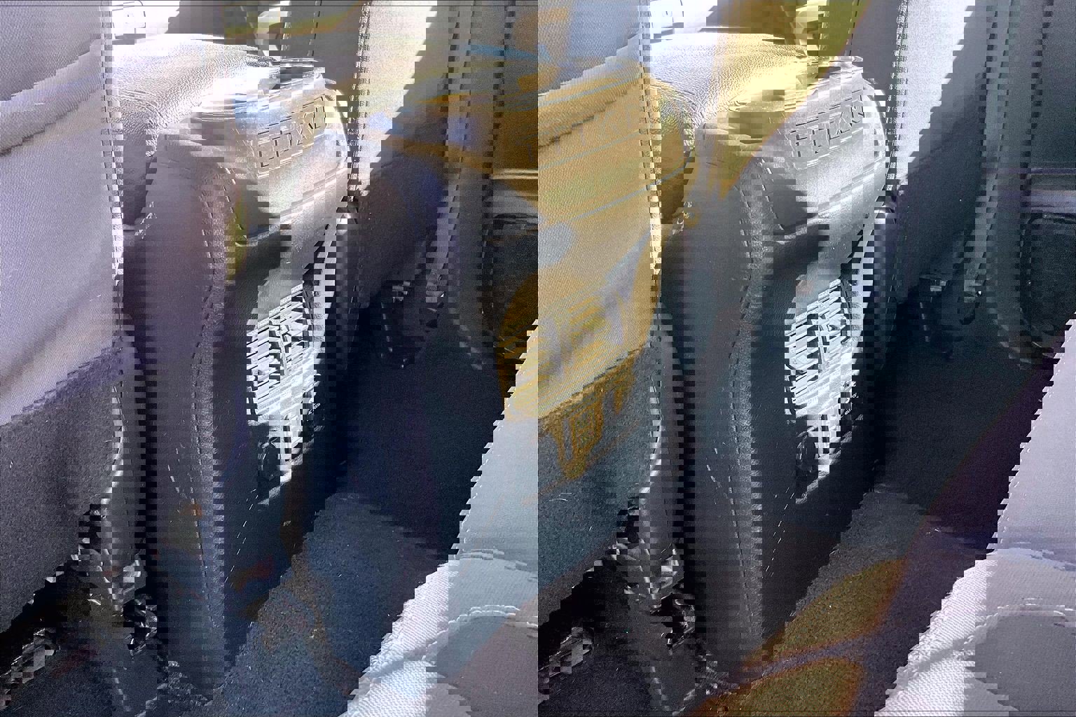 Used 2020 Nissan Titan SV w/ SV Convenience Package image 22