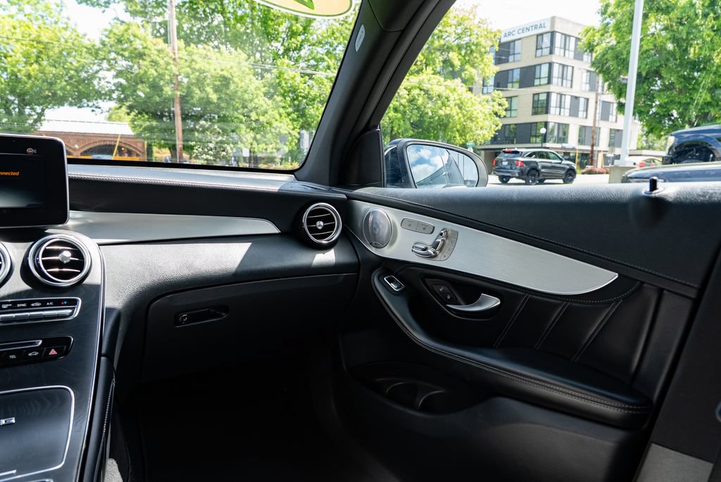 Used 2019 Mercedes-Benz GLC 63 AMG 4MATIC w/ Multimedia Package image 10