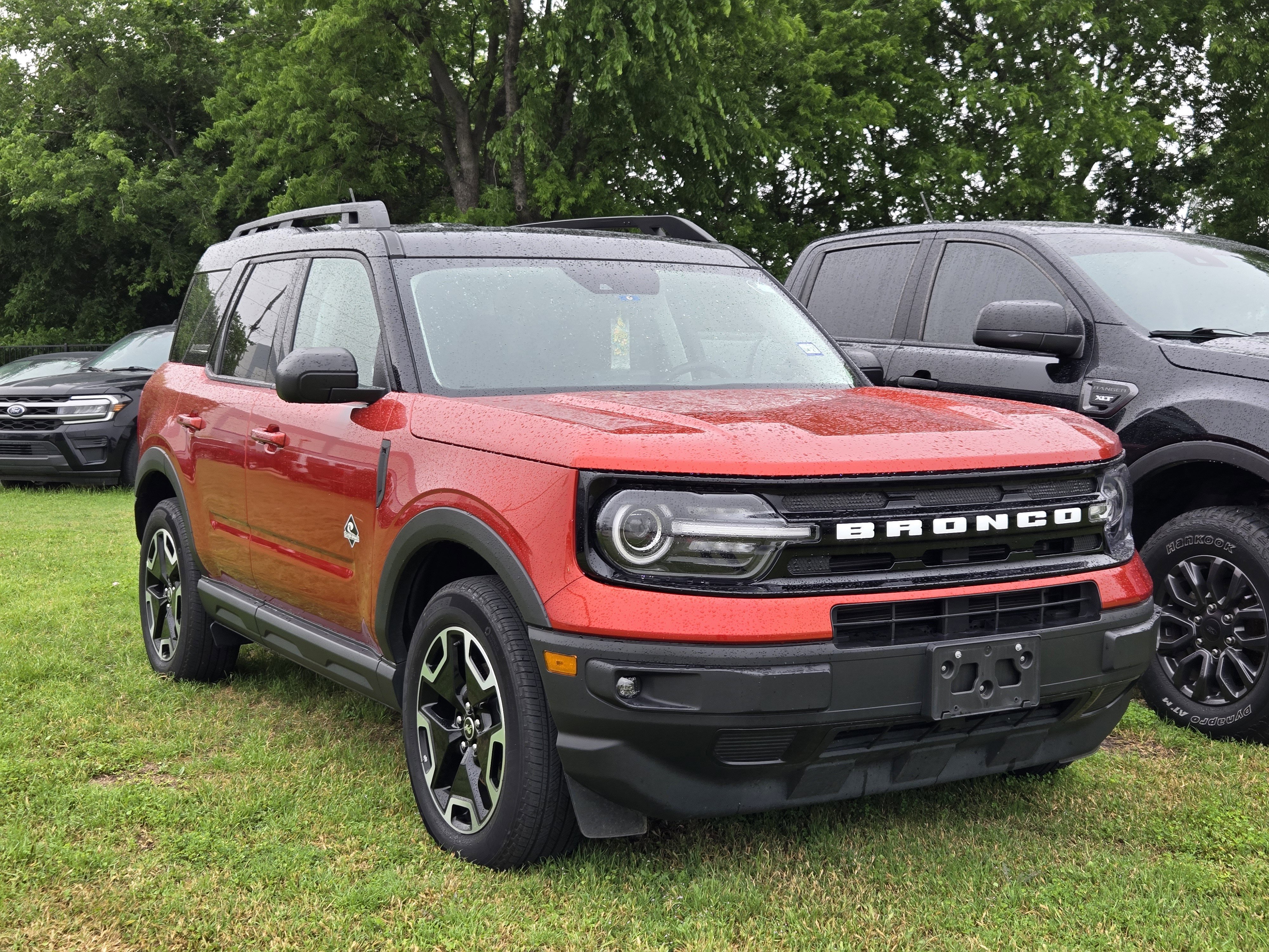 Used 2024 Ford Bronco Sport Outer Banks image 1