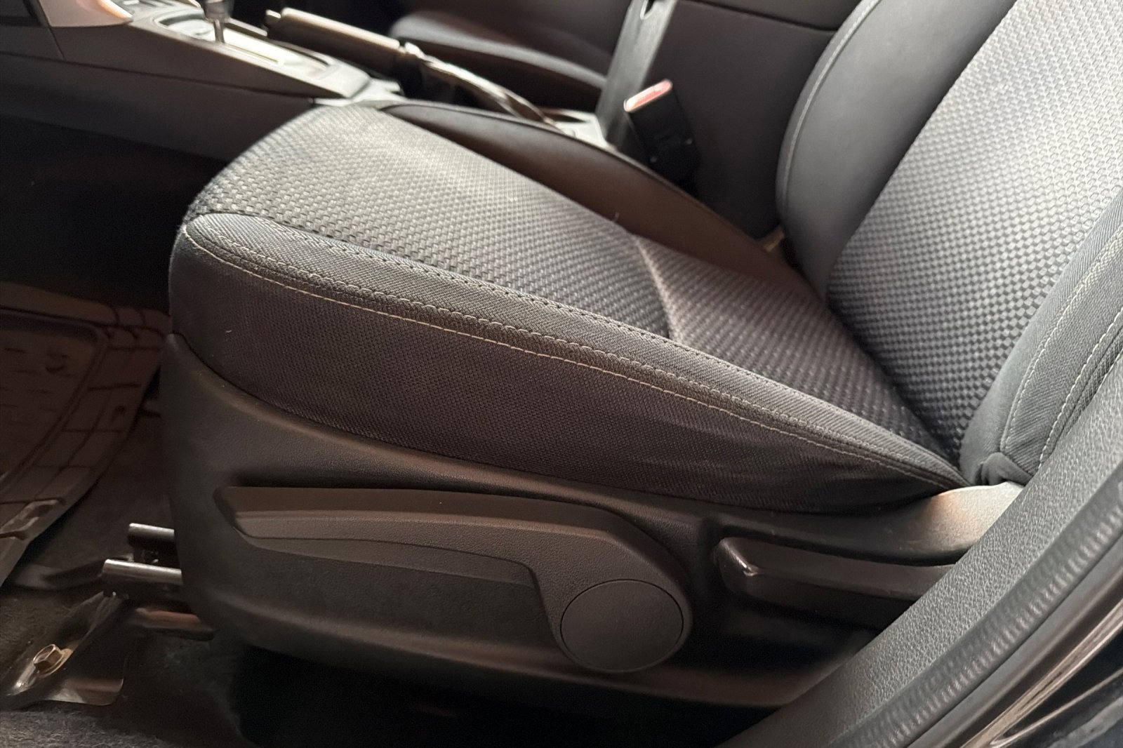 Used 2015 Subaru Forester 2.5i image 15