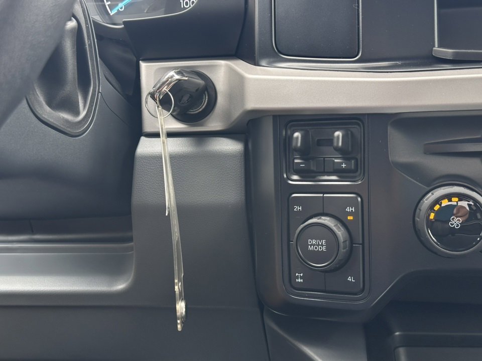 New 2025 Ford F250 XLT w/ FX4 Off-Road Package image 30