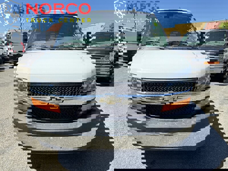 Used 2021 Chevrolet Express 3500 LT w/ LT Preferred Equipment Group image 7