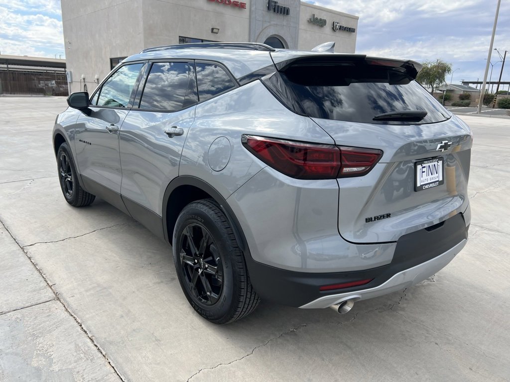 New 2025 Chevrolet Blazer LT image 3