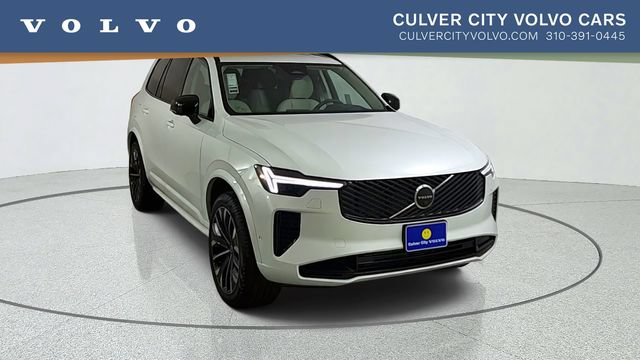 New 2026 Volvo XC90 T8 Ultra w/ Lounge Package