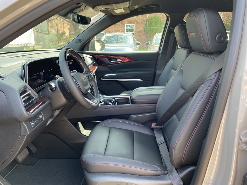 New 2026 Chevrolet Traverse Z71 w/ Enhanced Driving Package AWD/4WD image 12